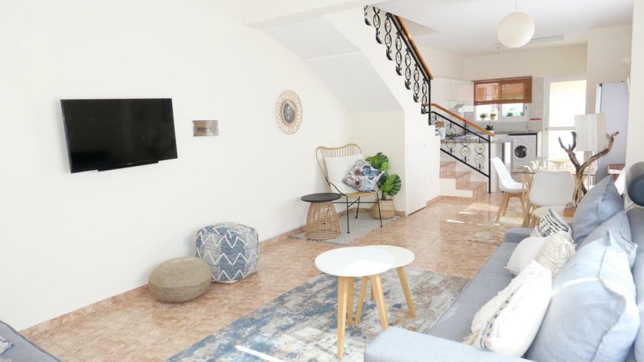Melanos Residence 2 Bdrm Townhouse With Private Pool Klorakas Exterior photo